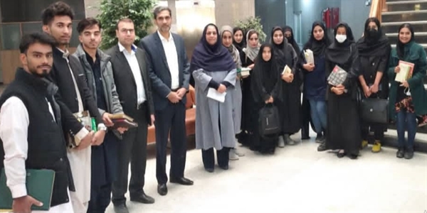 بازدید علمی از کتابخانه