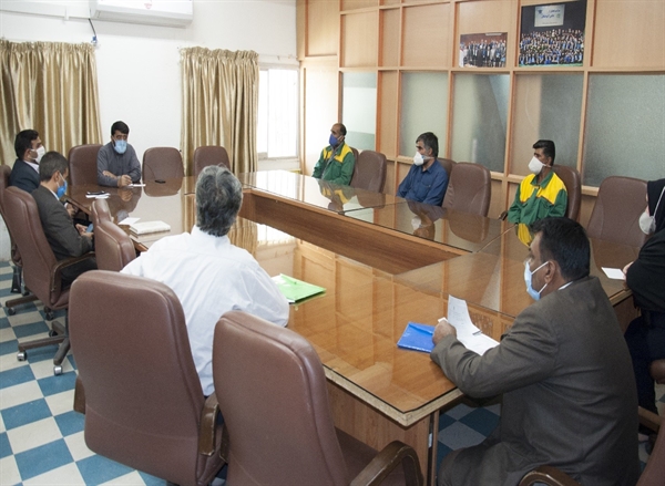 نشست کارگران رزمنده  و ایثارگر با معاونت فرهنگی و اجتماعی 