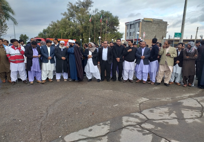 راهپیمایی محکومیت اغتشاشات اخیر در شهرستان خاش با حضور گسترده دانشگاهیان دانشکده صنعت و معدن خاش برگزار شد.