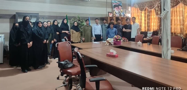 تجلیل دانشجویان از رئیس دانشکده به مناسبت هفته معلم 