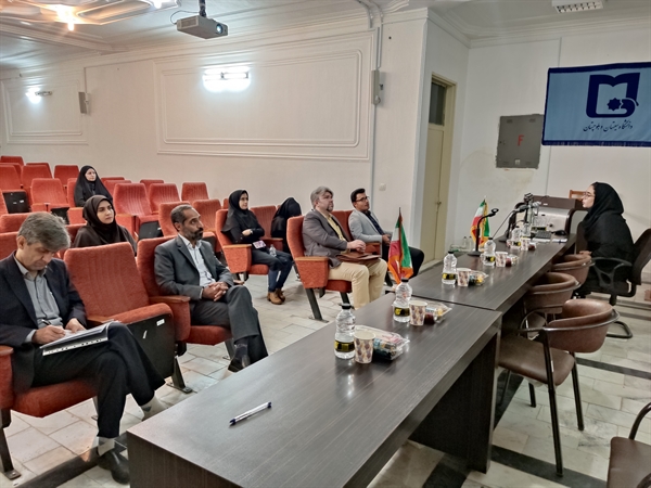 جلسه دفاع ارشد  حانیه عرب