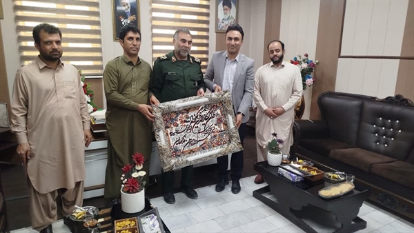 دیدار دانشگاهیان دانشکده صنعت و معدن خاش با فرمانده سپاه به مناسبت هفته دفاع مقدس 