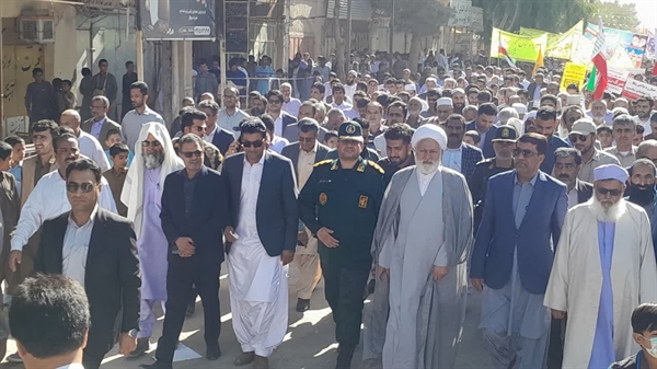 حضور پرشور دانشگاهیان دانشکده صنعت و معدن در راهپیمایی ۱۳آبان