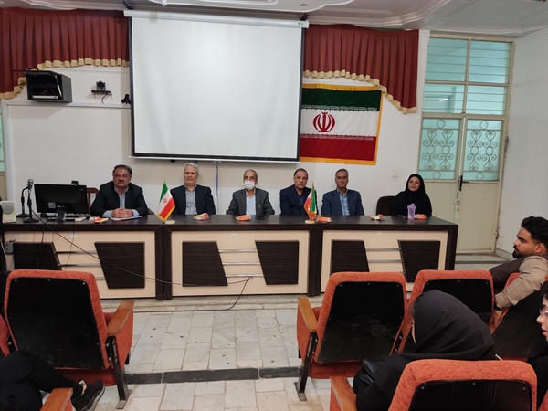 جلسه معارفه دانشجویان نوورود گروه زبان و ادبیات فارسی 