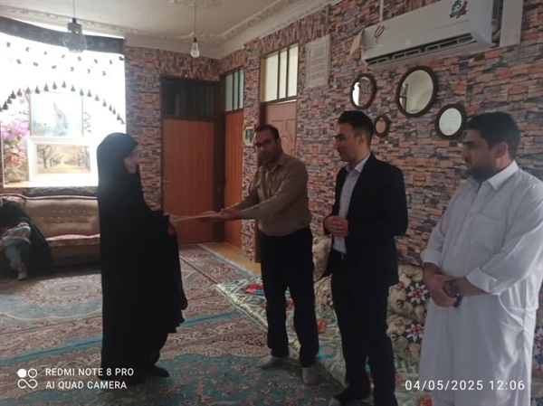 دیدار دانشگاهیان دانشکده صنعت و معدن خاش با خانواده معلم فداکار حمید رضا گنگوزهی 