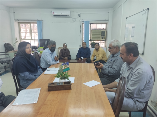 جلسه توجیهی کارمندان 