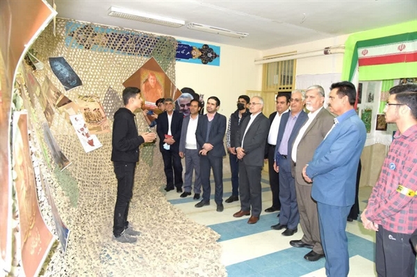 بازدید دکتر بیات مشاور وزیر عتف و دکتر طاهری مشاور رئیس هیأت امنا و ممیزه از نمایشگاه جهاد تبیین مجتمع آموزشی دانشگاه سیستان و بلوچستان