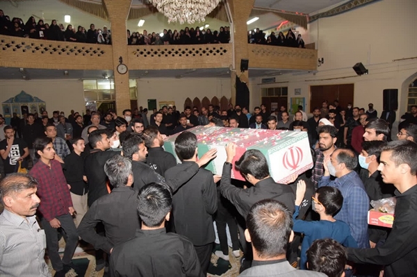 وداع با شهید گمنام در اولین شب قدر در دانشگاه 