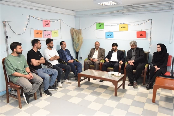 تکریم  و  قدر دانی از  همیاران سلامت مرکز  مشاوره  و بهداشت  در  روز  دانشجو  