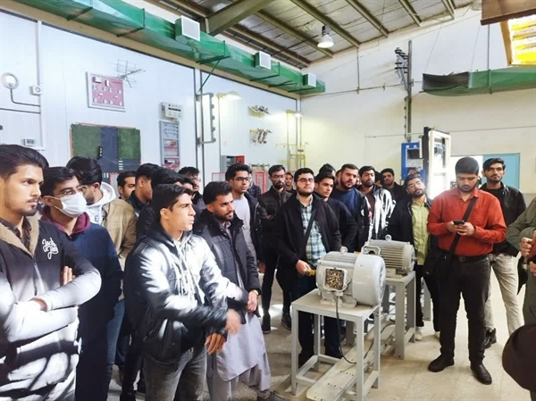 بازدید علمی از مرکز فنی و حرفه ای شماره 2 زاهدان