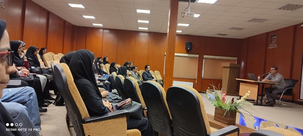 جلسۀ معارفۀ دانشجویان ورودی جدید رشته‌های ریاضیات و کاربردها و آموزش ریاضی 