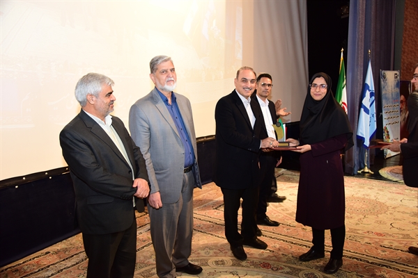 برگزاری مراسم تجلیل از پژوهشگران و فناوران برتر سال 1402