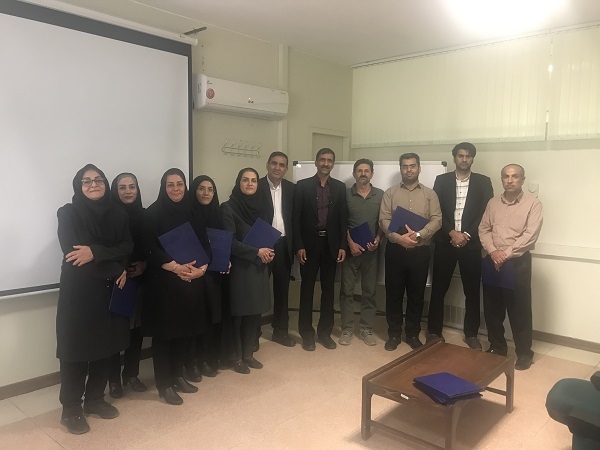 جلسه تقدیر و تشکر از کارشناسان آموزشی آزمایشگاه دانشکده به مناسبت هفته سرآمد آموزشی