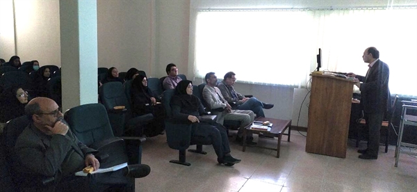 دوشنبه های علوم پایه با سخنرانی دکتر میرزایی