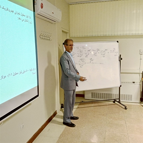 برگزاری کارگاه آموزشی با موضوع محلول سازی توسط آقای دکتر رحمانی‎