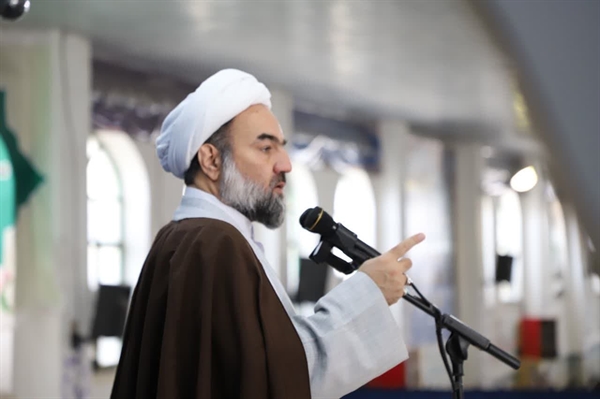 جوهر اعتکاف در «تفکر در امر خدا» است / آیت‌الله محامی: عبادت صرفاً به کثرت روزه و نماز نیست