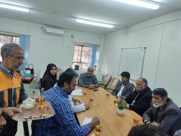 جلسه توجیهی کارمندان امتحانات پایان ترم دانشکده ادبیات و علوم انسانی