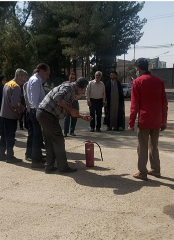 برگزاری مانور آموزشی اطفاء حریق در دانشکده ادبیات و علوم انسانی