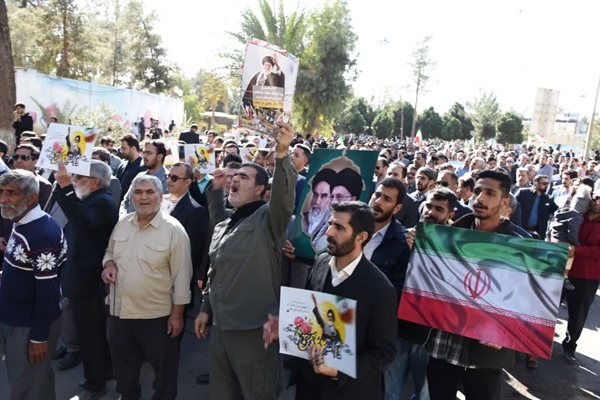 حضور پرشور دانشگاهیان دانشگاه سیستان و بلوچستان در راهپیمایی ۲۲ بهمن