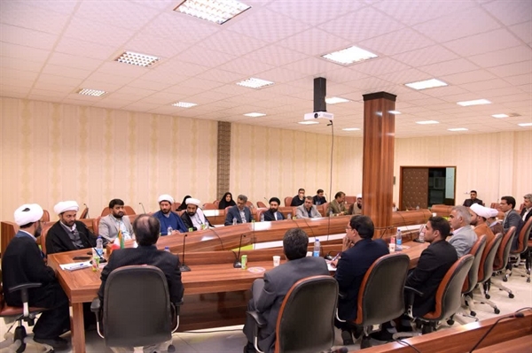 نشست هم‌اندیشی بررسی مسائل و معضلات فرهنگی دانشگاه ها با تاکید بر مقوله عفاف و حجاب