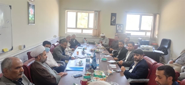 نشست صمیمی ریاست محترم دانشکده الهیات، حقوق و معارف اسلامی با اعضای هیات علمی