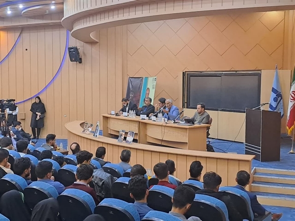 انجمن علمی حقوق استاد جعفری لنگرودی دانشگاه سیستان و بلوچستان و دانشگاه شهید مطهری واحد زاهدان در تاریخ 14 آبان برگزار شد.