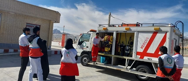 کاربینی و بازدید از فعالیت‌ها و تجهیزات پایگاه امداد و نجات جاده‌ای زاهدان