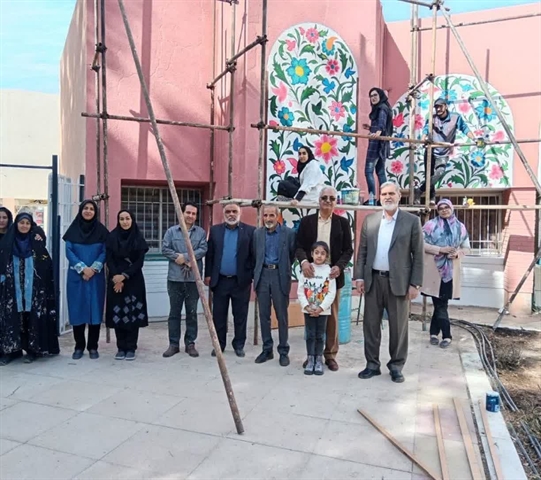 بازدید رئیس دانشگاه و اعضای هیأت رئیسه از روند نقاشی دیواری در دانشگاه