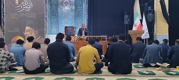 به مناسبت یادبود شهدای مقاومت ``محفل انس با قرآن``  در دانشگاه سیستان و بلوچستان برگزار گردید.