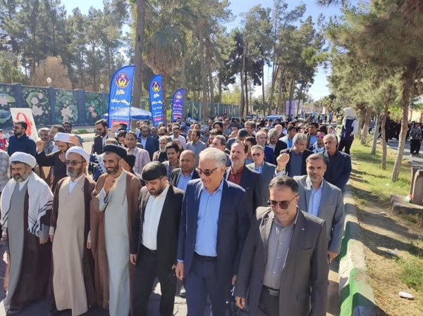 حضور دانشگاهیان در راهپیمایی ۱۳ آبان