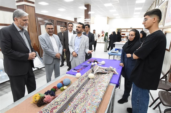 برگزاری رویداد گرامیداشت روز ملی فرش و روز جهانی صنایع دستی در دانشگاه سیستان و بلوچستان