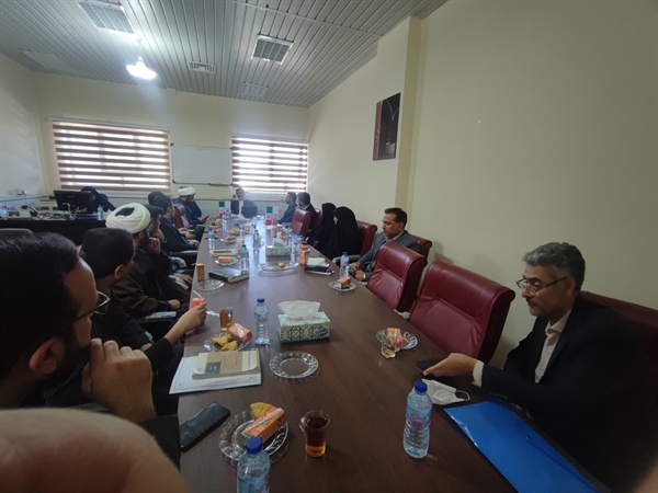 میزگرد الهیات کاربردی با حضور ارزشمند جناب دکتر محمود واعظی(دانشیار دانشگاه تهران و رئیس انجمن علمی قرآن و عهدین ایران) و با حضور اساتید و اعضای هیئت علمی