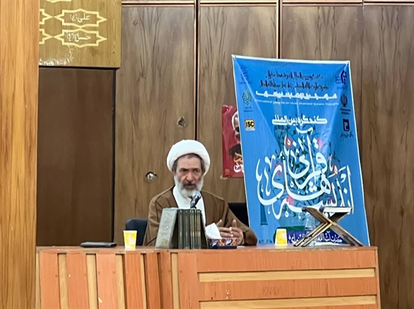 نشست تخصصی «وحدت حوزه و دانشگاه» با تأکید بر نقش تفسیر قرآن مقام معظم رهبری در توسعه علمی و فرهنگی برگزار شد