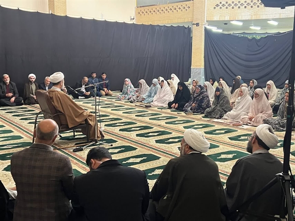 حضور نماینده ولی‌فقیه در استان در جمع دانشجویان معتکف دانشگاه سیستان و بلوچستان