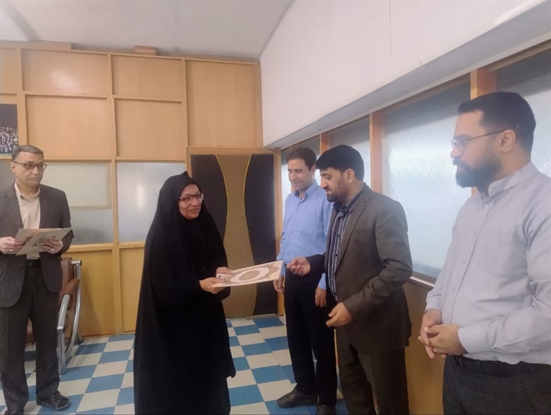 جلسه تقدیر از همکاران بازنشسته معاونت فرهنگی و اجتماعی