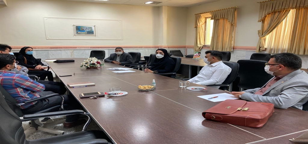 برگزاری جلسه ارتباط با صنعت  در دانشکده مدیریت و اقتصاد و عقد قرار داد عارضه یابی دو واحد تولیدی