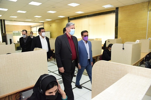 بازديد رياست دانشگاه از مرکز برگزاري آزمون زبان انگليسي پيشرفته توليمو 