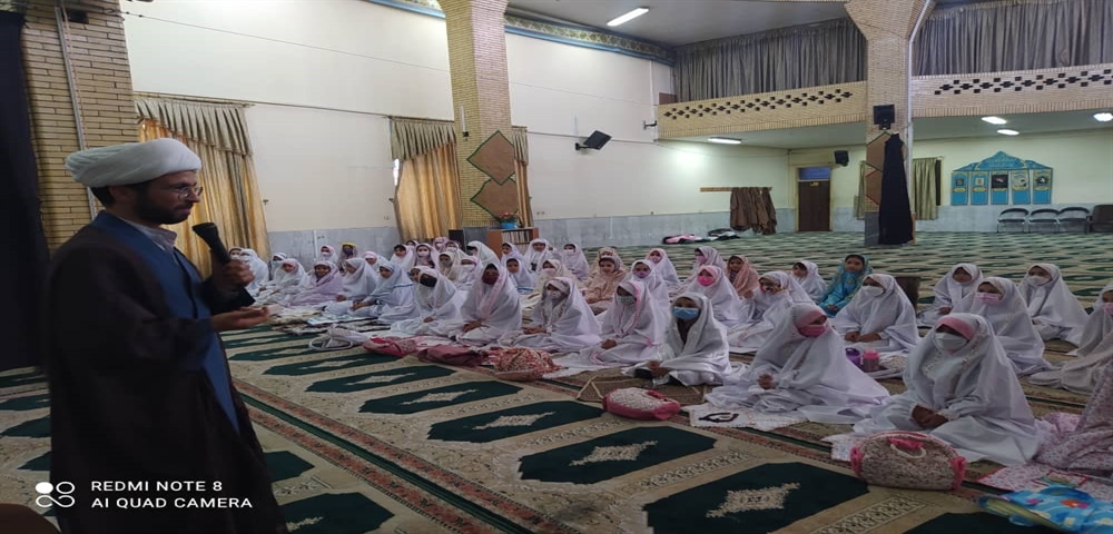 1-	مراسم جشن عبادت دانش آموزان دبستان دخترانه دانش دانشگاه