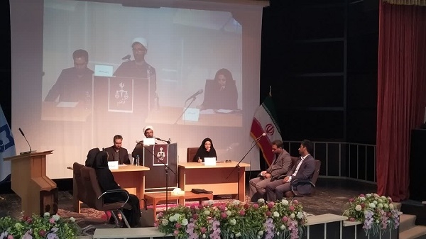  دادگاه شبیه سازی شده با موضوع حقوق خانواده با حضور مقامات رسمی دادگستری 