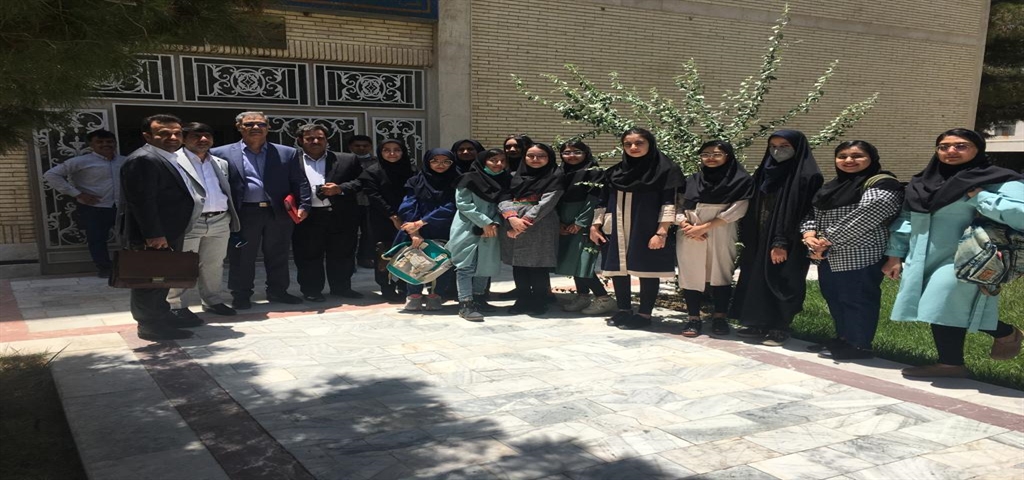 معرفی دانشکده و امکاناتش و معرفی دانشگاه به دانشجویان