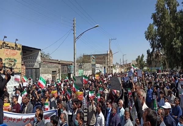 حضور هیأت رئیسه و جمعی از دانشگاهیان در نماز جمعه و راهپیمائی حوادث اخیر