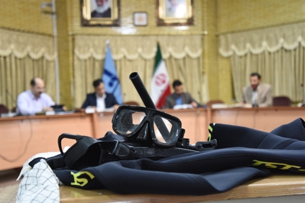  جلسه جزء خوانی قرآن کریم به مناسبت گرامیداشت یاد و خاطره 175 شهید غواص