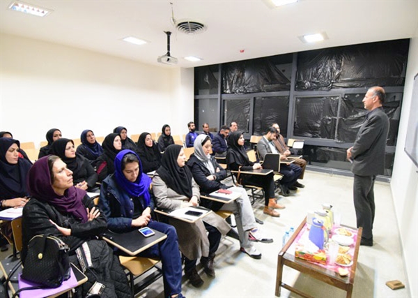 جلسه فنی و هم اندیشی مسابقات دو و میدانی دانشجویان دختر دانشگاه‌های منطقه 8 کشور برگزار شد