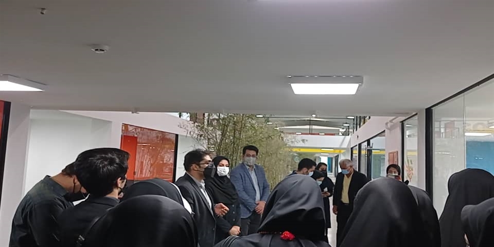بازدید علمی دانشجویان درس مبانی کارآفرینی از پارک علم و فناوری استان در تاریخ 1401/03/04