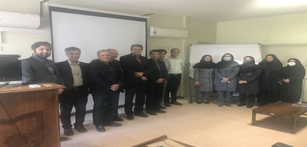 چهارشنبه های علوم پایه با سخنرانی دکتر برکاتی و مهندس شاهمرادی برگزار شد