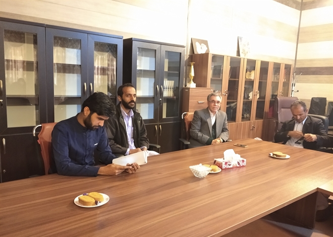 نشست صمیمی سرپرست دانشکده صنعت و معدن خاش با کارکنان 