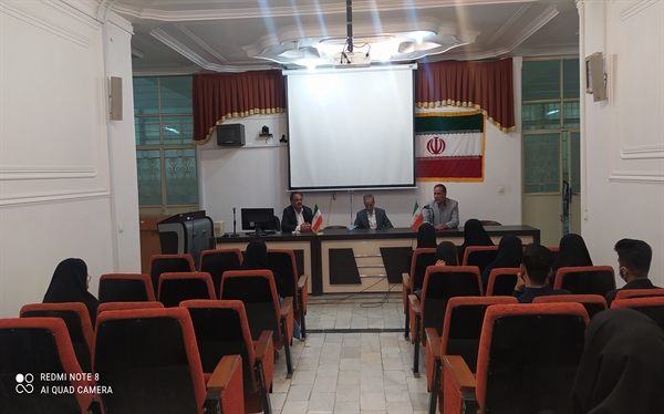 برگزاری جلسه معارفه ورودی های جدید گروه ادبیات فارسی،مورخ 1401/3/22