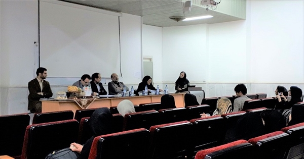 دفاع از رساله کارشناسی ارشد نقاشی در دانشکده هنر و معماری