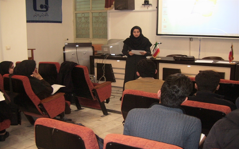 برگزاری کارگاه " Brining culture into efl classroom " در دانشکده ادبیات وعلوم انسانی