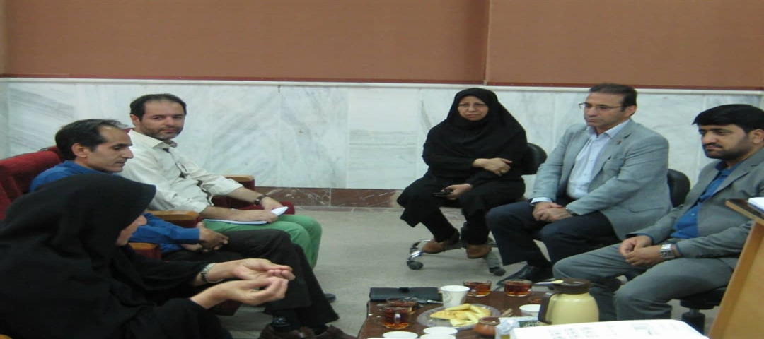 داوری آثار ارسالی نخستین جشنواره ملی دانشجویی هنرهای تجسمی